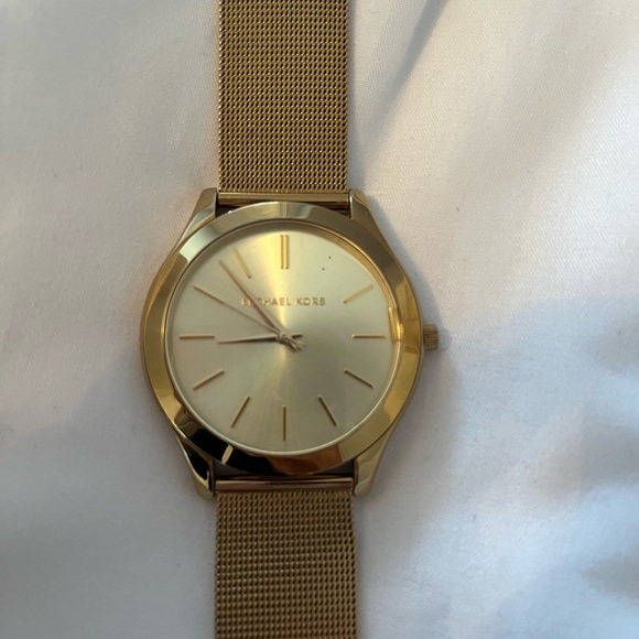 Michael Kors Gold band watch , new battery required - Picture 2 of 6